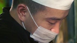 这腌制的过程  就是赞鱼的绝活所在