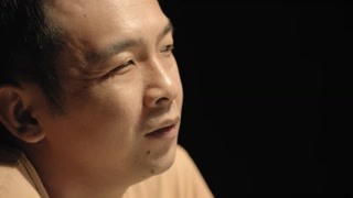 张国强绎城镇警民生活