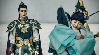 沈爻万筠灵紧紧相拥