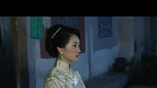 美女出名了 前辈看不惯她