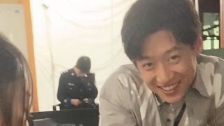 陸妍淇片場給朱嘉琦畫畫
