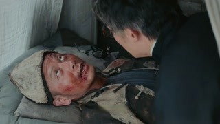 佟家儒看到尤半仙伤心落泪
