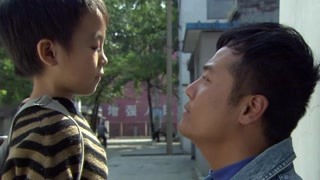 《永远一家人》翠凤回屋又把存折藏好 没想到儿子是个小叛徒