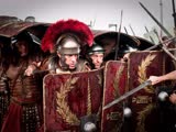 《迷踪：第九鹰团》片段：方阵再强架不住人多，蛮族逼退罗马士兵