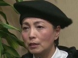 石榴姐苑琼丹爱演戏 新剧扮皇后