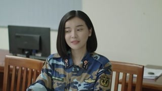 《越南版太陽的后裔》阿峰用音樂治愈災(zāi)民的情緒 這男人真有魅力