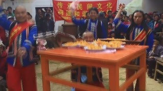 上菜还有这么多新玩意 “跳菜王子”果然名不虚传