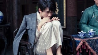 男子胸前被释了奇怪符咒
