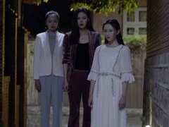 《貼身校花2》：夏語嫣聯(lián)手柳雨筠