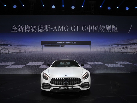 梅赛德斯-AMG GT C 第1页