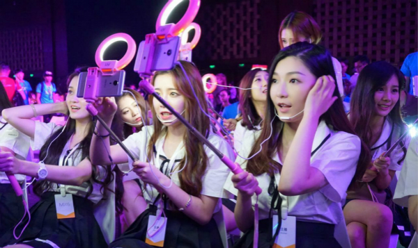 主播GDP_2020,消费层层进,预测GDP增长6(3)