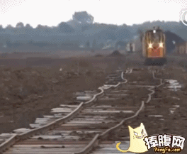 这样的铁轨,火车居然还能开