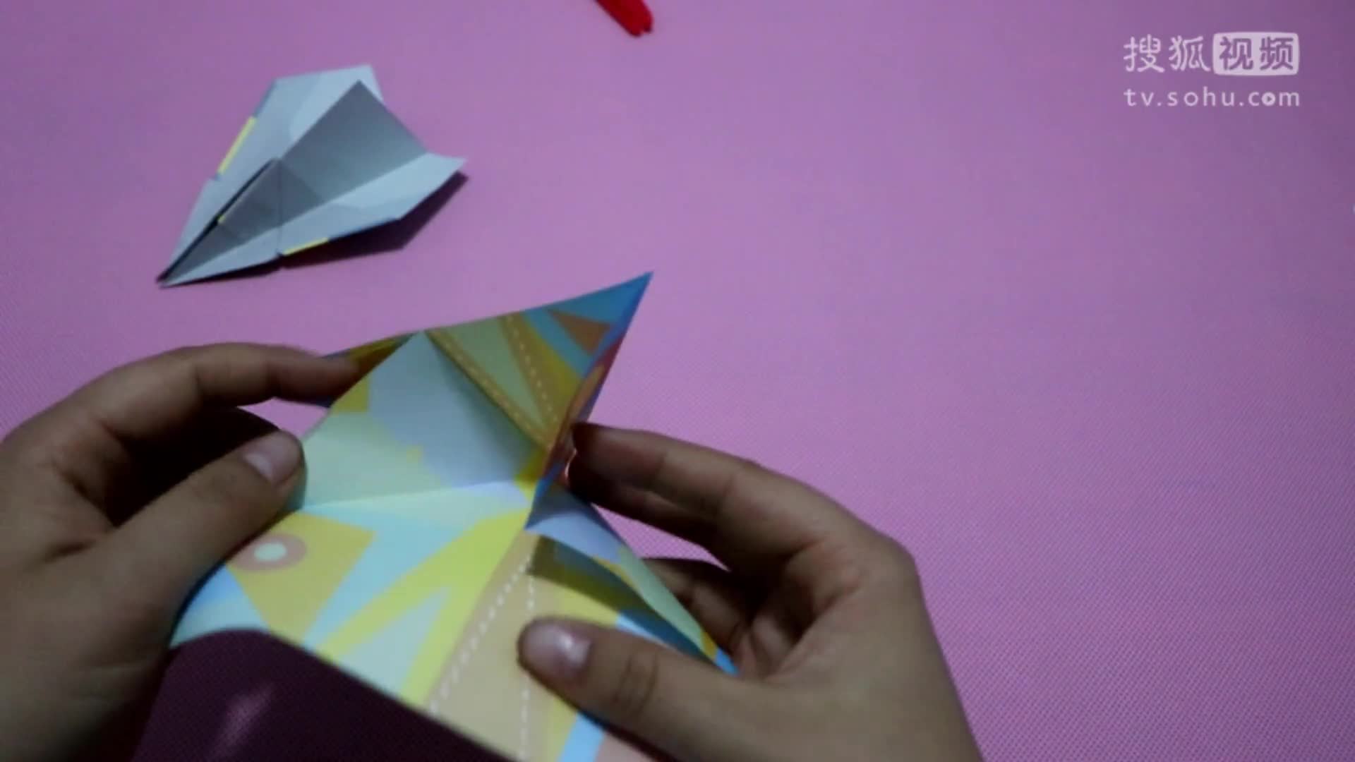 亲子折纸纸飞机系列第一期----纸飞机1号