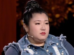 母亲插手女儿婚姻 直播间替轮椅女儿征婚