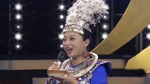 土家族幺姑演绎拦门酒 蒙古族姑娘介绍银碗哈达