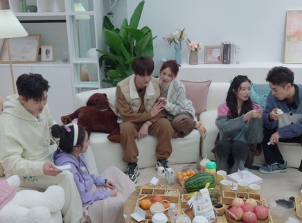 番外篇：女生互送“见面礼”