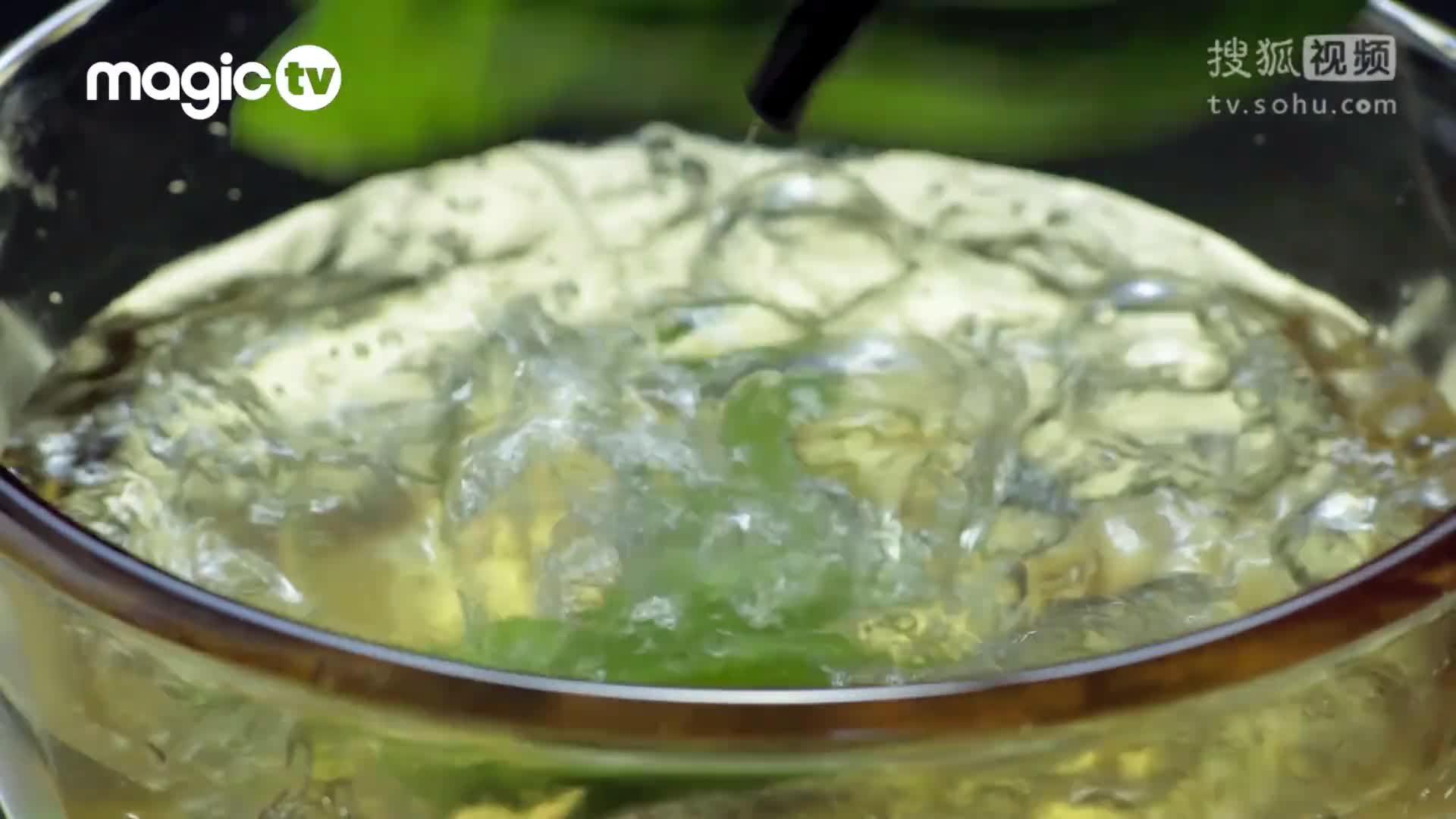 腊肠煲仔饭《深夜放毒》自己做煲仔饭包看包会