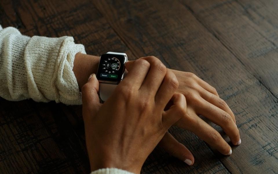 苹果推进新一代显示屏：抛弃OLED，手表尝鲜！