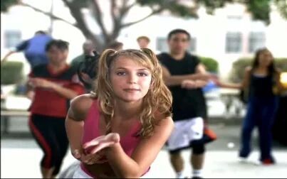 [图]【单镜头版MV】Britney Spears - Baby One More Time (Uncut Version)