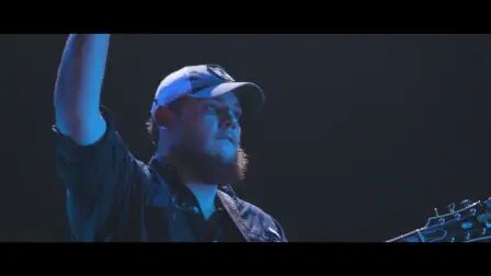 [图]A Long Way - Luke Combs