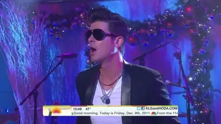 [图]Robin Thicke - Love After War (Live on Today 12-09-2011)