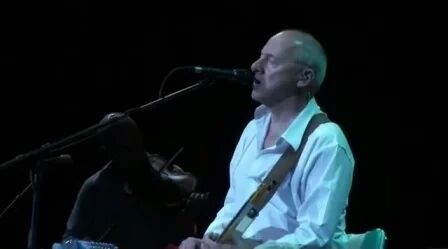 [图]Mark Knopfler Piper to the end (Live in Lyon 2010)