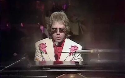 [图]【早年现场】Elton John - Your Song (Live on Top of the Pops 1971)