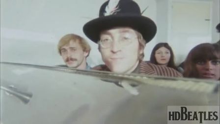 [图]The Beatles Visiting a Chip Shop During Filming of Magical Mystery Tour