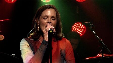 [图]Sun Belinda Carlisle