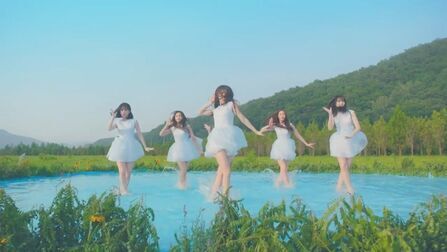 [图]#侧耳倾听真人版# GFRIEND《(侧耳倾听)LOVE WHISPER》 #MV#...