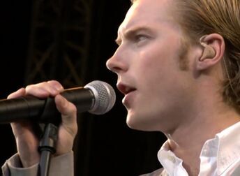 [图]Ronan Keating《When You Say Nothing At All》现场版!太好听了 音...