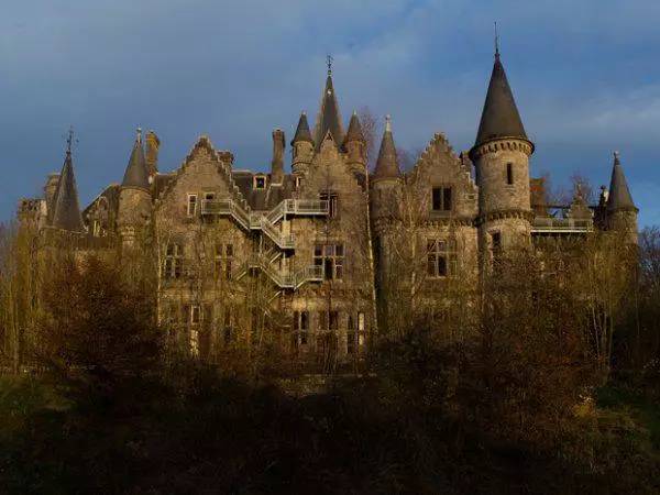 世界上仅存的六座恐怖城堡,你听过哪一座的传说?