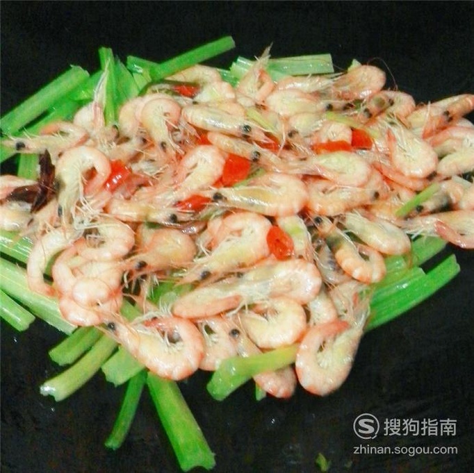 美味可口的小海虾炒香芹怎么做？