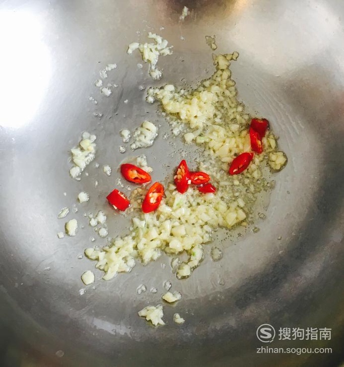 蒜蓉蚝油浇汁秋葵的做法