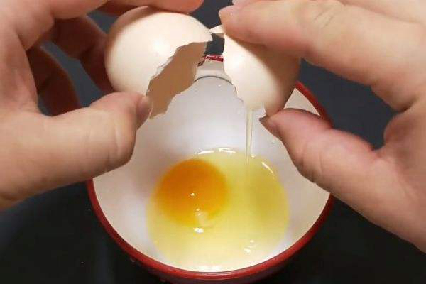 生鸡蛋可以吃吗喝生鸡蛋有什么功效