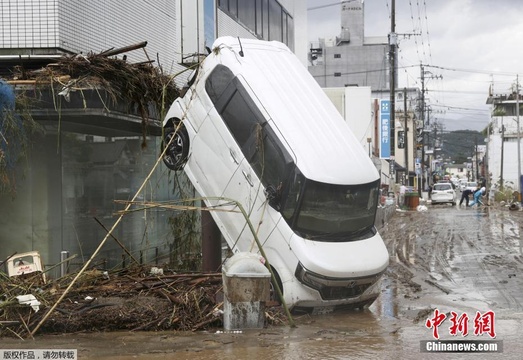 日本熊本县暴雨致河水上涨 铁桥被冲垮(3) 第3页