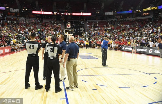 美国加州南部发生7.1级地震 NBA比赛中断球员观众离场 第1页