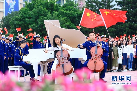 超燃!福建消防员主题快闪唱响《我爱你,中国》(2) 第2页