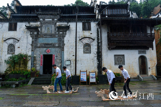 粽叶飘香迎佳节 篁岭传统端午情意浓(图)(4) 第4页