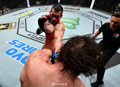 UFC257普瓦里尔TKO嘴炮(30) 第30页