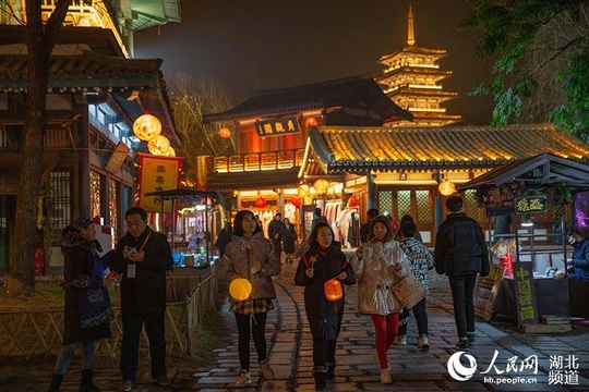 湖北襄阳:夜景璀璨迎新春 流光溢彩年味浓(8) 第8页