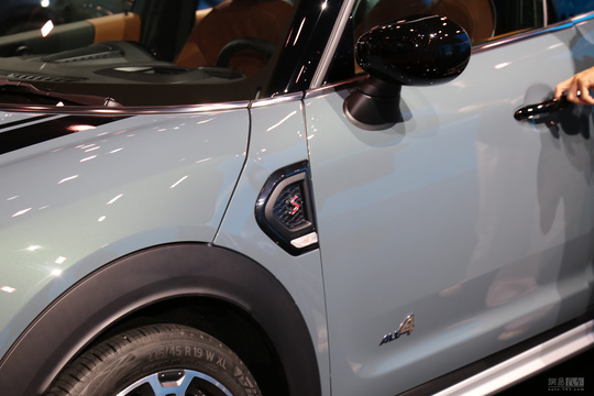 新MINI COUNTRYMAN(5) 第5页