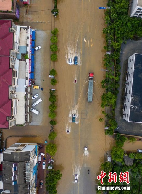 江西武宁普降暴雨 低洼地段积水农田被淹(2) 第2页