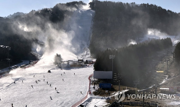 韩国滑雪场营业在即 “寒冬白雪,好久不见!”【组图】(4) 第4页