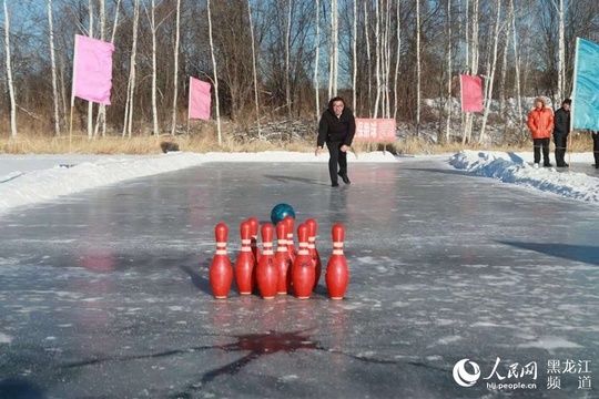 漠河北极冰雪游乐园开园迎客(图) 第1页