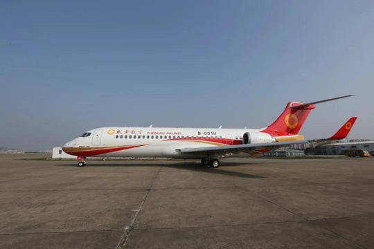两架ARJ21飞机在上海同日试飞(6) 第6页