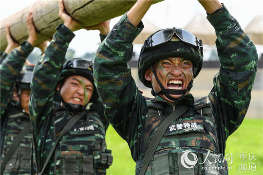 重庆武警:夏季练兵正当时(4) 第4页