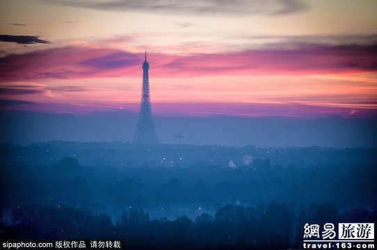 埃菲尔铁塔周围浓烟滚滚!巴黎冬日污染严重 第1页