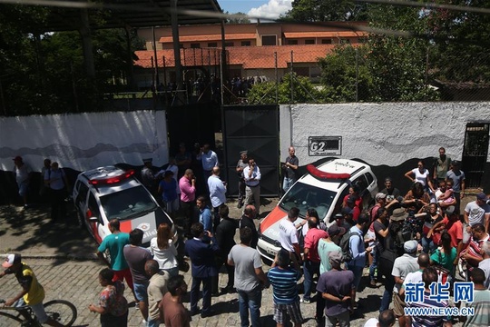巴西圣保罗州发生校园枪击案 致10人死亡 第1页