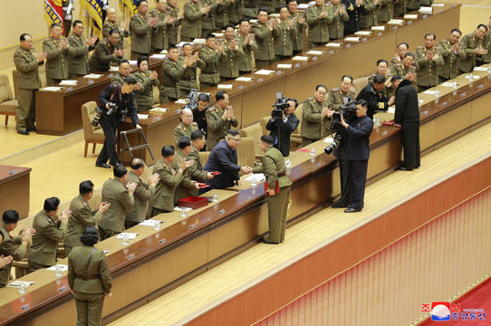 金正恩出席朝鲜人民军连长、连政治指导员大会(3) 第3页